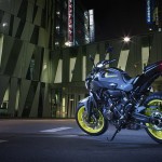 2016-Yamaha-MT-07-Night-Fluo_04