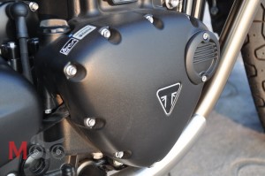 Review-Triumph-Street-Twin-MotoRival_112