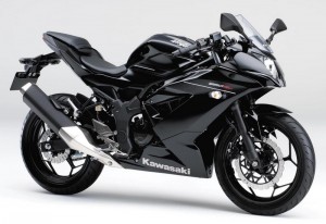 2016-Kawasaki-Ninja250SL_Black_2