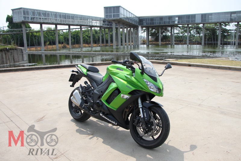 Kawasaki-Ninja1000-MotoRival_05