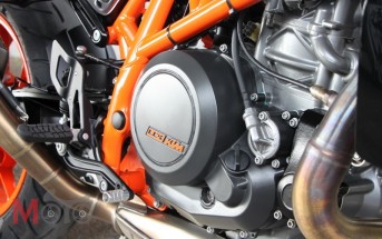 2016-KTM-690-Duke-R_Engine_1