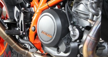 2016-KTM-690-Duke-R_Engine_1
