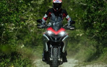 Casey-Stoner-with-multistrada-enduro