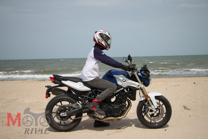 BMW-F800R-Riding-Position_1_resize