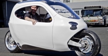 Lit C-1 รถยนต์ 2 ล้อ (มอไซค์มีห้องโดยสาร) แบบนี้เลยที่ Biker ต้องการใช้หน้าฝน Lit_Motors-C1_5