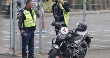 PAY-Usain-Bolt-learning-to-drive-a-motorcycle-in-London-1_resize
