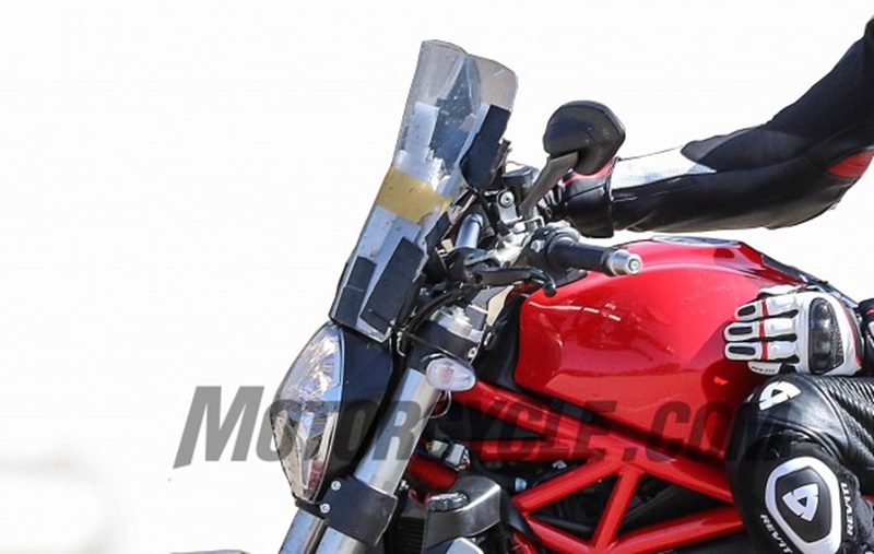 spy-Ducati-Monster-1200-Strada-windscreen-detail-03
