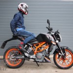 KTM-Duke250-Riding-Position_3