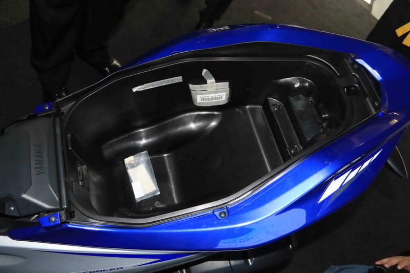  Yamaha Aerox 155 3   6 39  