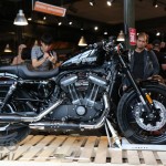 2017-harley-davidson-sportster-roadster-th_44