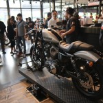 2017-harley-davidson-sportster-roadster-th_48