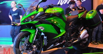 ชมภาพจริงพร้อมรายละเอียด 2017 Kawasaki Ninja 1000 ใหม่ โฉบเฉี่ยวกว่าเดิม เพิ่มเทคโนโลยี 2017-kawasaki-ninja-1000-13_resize