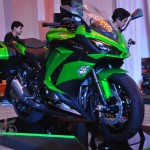 2017-kawasaki-ninja-1000-44_resize