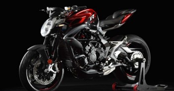 MV Agusta Brutale 800 RR คว้ารางวัล “Design of the Year 2019” งามสุดในถิ่นอินเดีย 2017-mv-agusta-brutale-800-rr-03