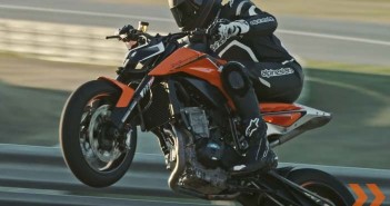 ktm-790-duke-prototype-wheelie