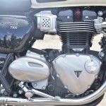 2017-Triumph-Bonneville-T100_08