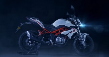 Benelli-TNT-15-2017-edition-side