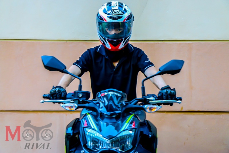 Kawasaki-Z900_Riding-Position_1