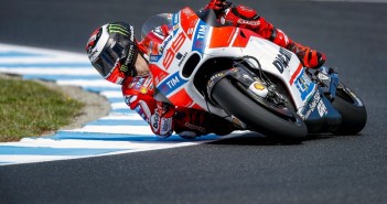 Jorge Lorenzo ประกาศ “ผมยังไม่ถูกรีไทร์ และมีทีมที่ดีให้แข่งต่อไปอีก 2 ปี แน่นอน” jorge-lorenzo-ducati-corse-phillip-island-motogp-test
