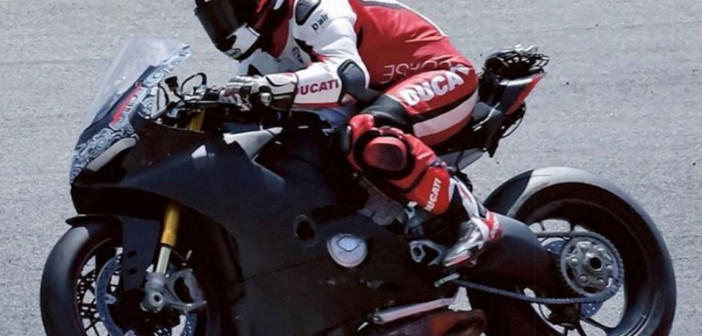 Ducati-V4-Superbike-spy-photos_2