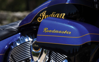 2018-indian-Roadmaster-Elite-Details-01