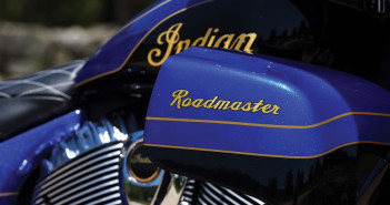 2018-indian-Roadmaster-Elite-Details-01