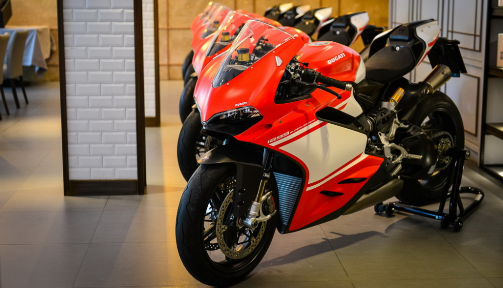 Ducati-1299-Superleggera