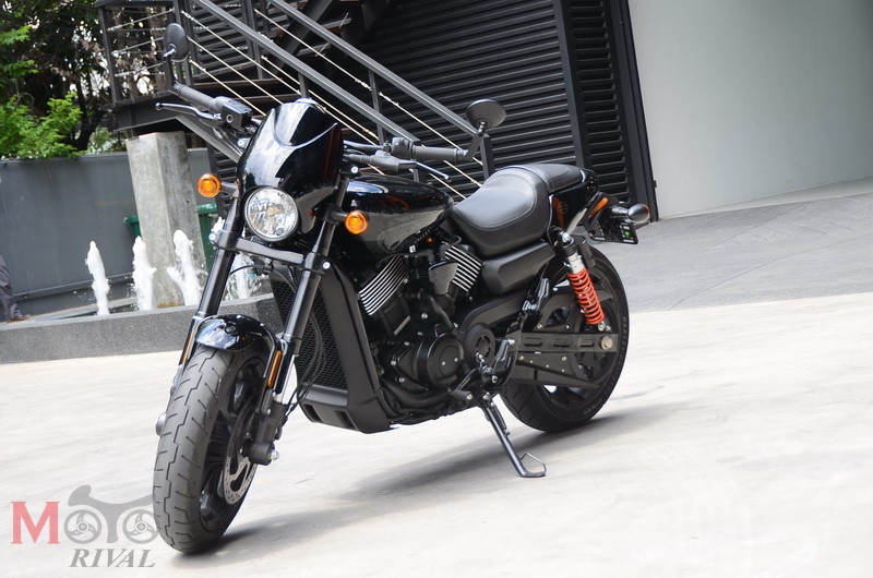 Harley-Davidson-Street-Rod-750_06