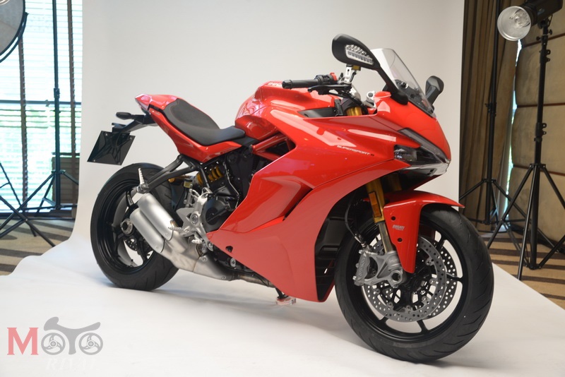 Ducati-Supersport-S-Launch-Campaign_7
