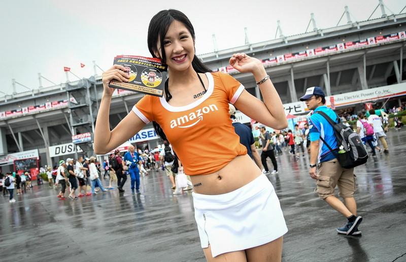 Suzuka 8hr_Race-Queen_11