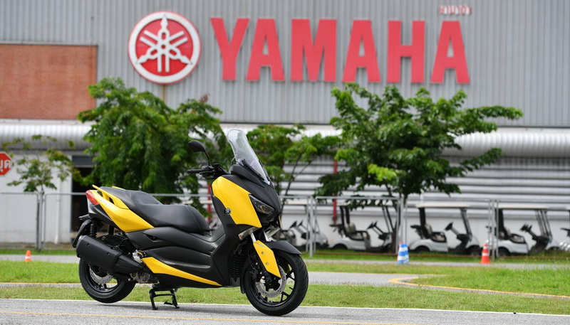 Yamaha-Xmax300_1