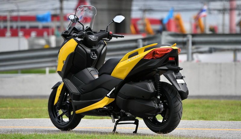 Yamaha-Xmax300_2