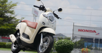 รีวิว 2017 Honda Scoopy-i Club 12