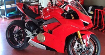 ใช่ตัวจริงไหม? โผล่ภาพ Ducati Desmosedici Stradale มาชมกัน ก่อนเผยโฉมในอีกไม่กี่วัน Ducati-Desmosedici-Stradale_Spy