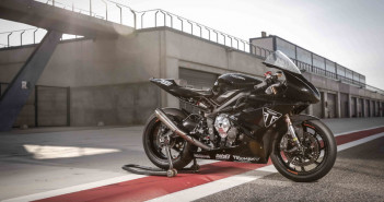 Triumph Daytona 765 ว่าที่ Supersport 3 สูบเรียงใหม่ เตรียมเปิดตัวเร็วๆนี้ ? Triumph-Daytona-765-Prototype-Moto2_1