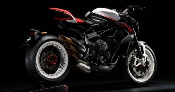 2018-MV-Agusta-Brutale-Dragster-800-Euro4-06