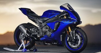 2018-YZF-R1_2