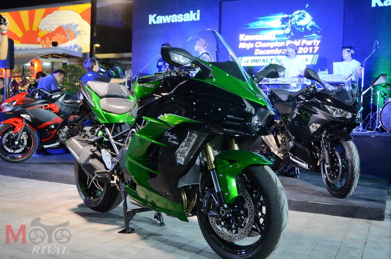 Kawasaki-Ninja-H2-SX-SE_18