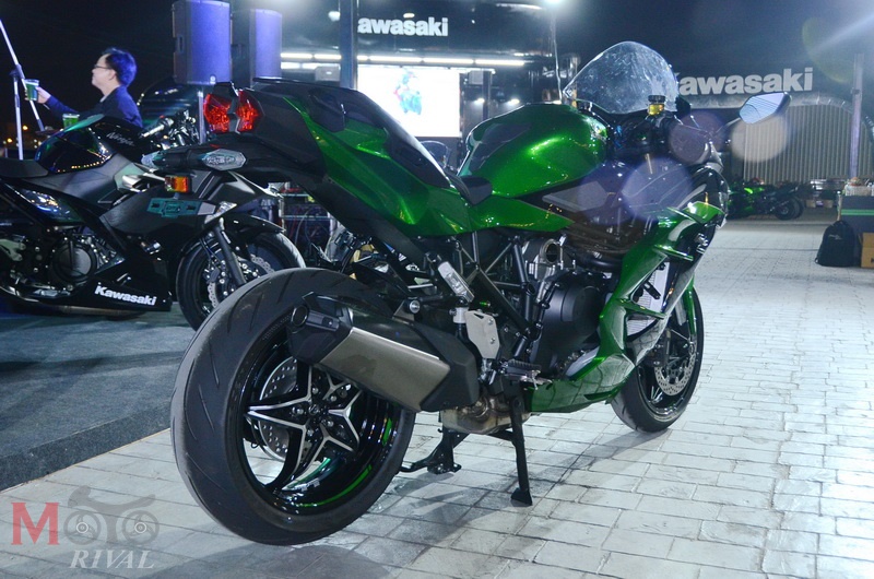 Kawasaki-Ninja-H2-SX-SE_20