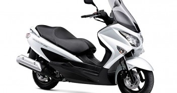 ลือ Suzuki Burgman 200 รุ่นปรับโฉมใหญ่ (All-New) เตรียมเปิดตัวปลายปีนี้ 2016-Suzuki-Burgman-200ABS1