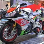 2017-Aprilia-RSV4_01