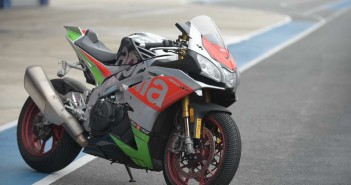 รีวิว 2018 Aprilia RSV4 RF