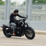 Pon-Ride-Triumph-Bobber-Black_3_resize