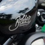 Review-Triumph-Bonneville-Bobber-Black_02