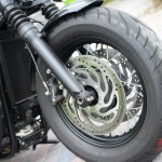 Review-Triumph-Bonneville-Bobber-Black_14