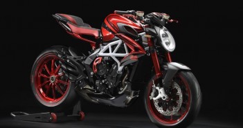 MV Agusta Brutale 800 RR “LH44 Limited Edition” จำนวน 144 คันพร้อมส่งมอบสู่อ้อมอกเจ้าของทั่วโลกแล้ววันนี้ 2018-mv-agusta-brutale-800-rr-lh44-04