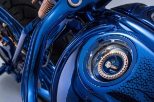 bucherer-bundnerbike-harley-davidson-blue-edition-motorcycle-6