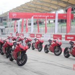 Review-Ducati-Panigale-V4-S_01