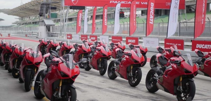 Review-Ducati-Panigale-V4-S_12