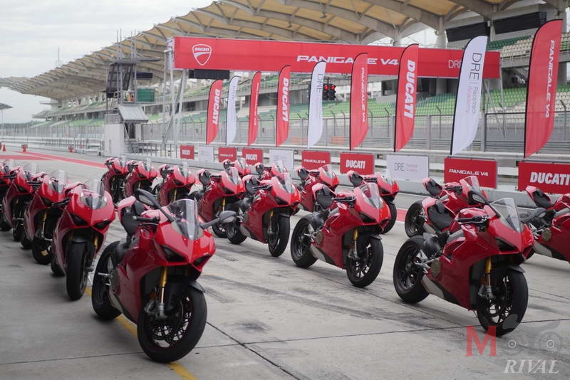 Review-Ducati-Panigale-V4-S_12